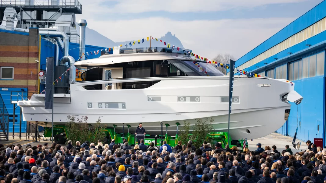 Azimut Launches Flagship 26m Seadeck 9 Yacht Model 1